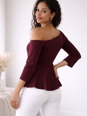 Lemon Tree Boutique Off Shoulder Peplum Top | Burgundy | Size S